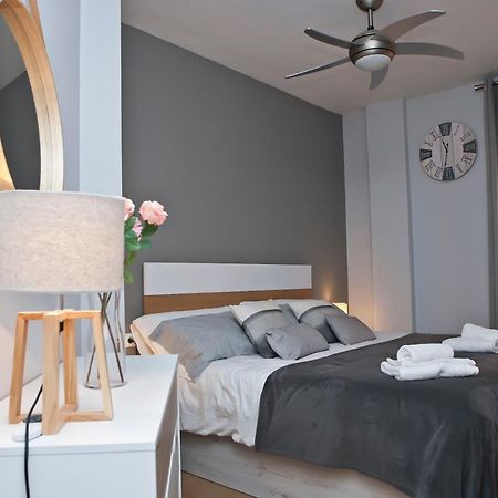 Luz Y Tranquilidad En El Casco Historico - Parking Gratis Appartement Sevilla Buitenkant foto