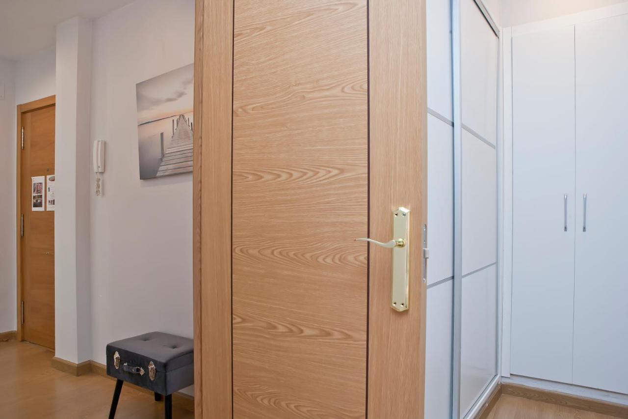 Luz Y Tranquilidad En El Casco Historico - Parking Gratis Appartement Sevilla Buitenkant foto