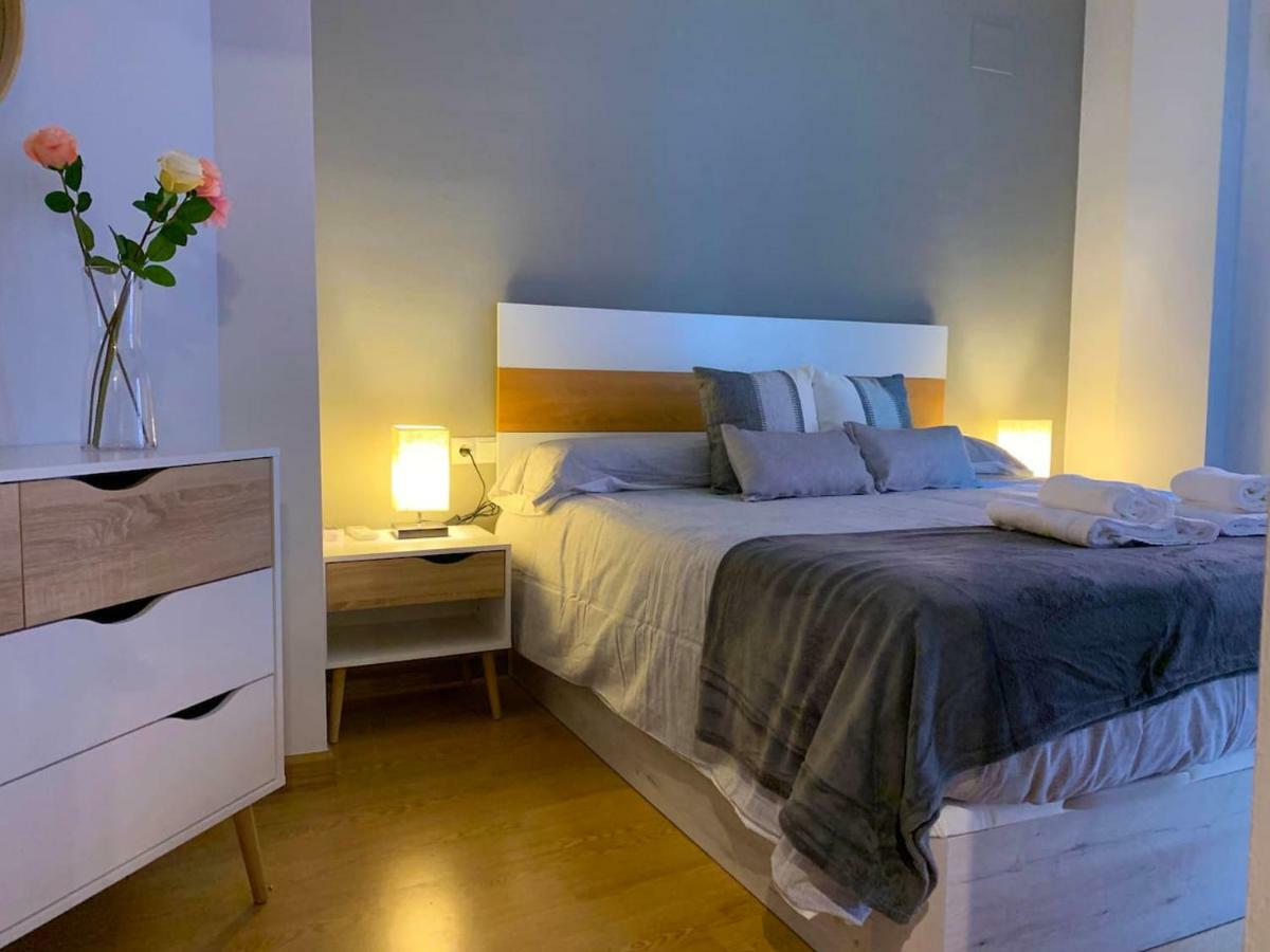 Luz Y Tranquilidad En El Casco Historico - Parking Gratis Appartement Sevilla Buitenkant foto
