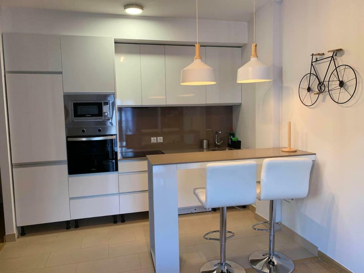 Luz Y Tranquilidad En El Casco Historico - Parking Gratis Appartement Sevilla Buitenkant foto
