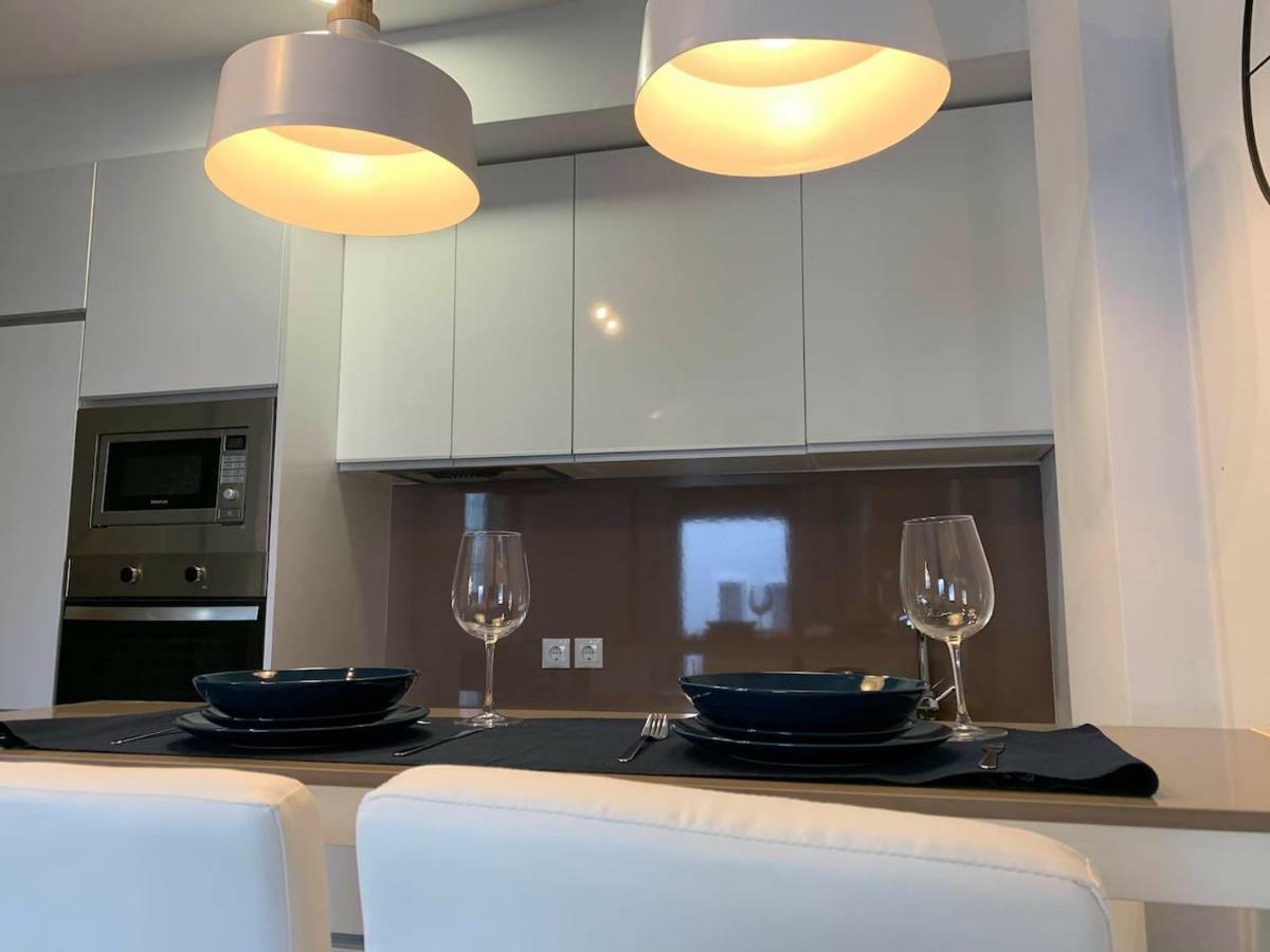 Luz Y Tranquilidad En El Casco Historico - Parking Gratis Appartement Sevilla Buitenkant foto